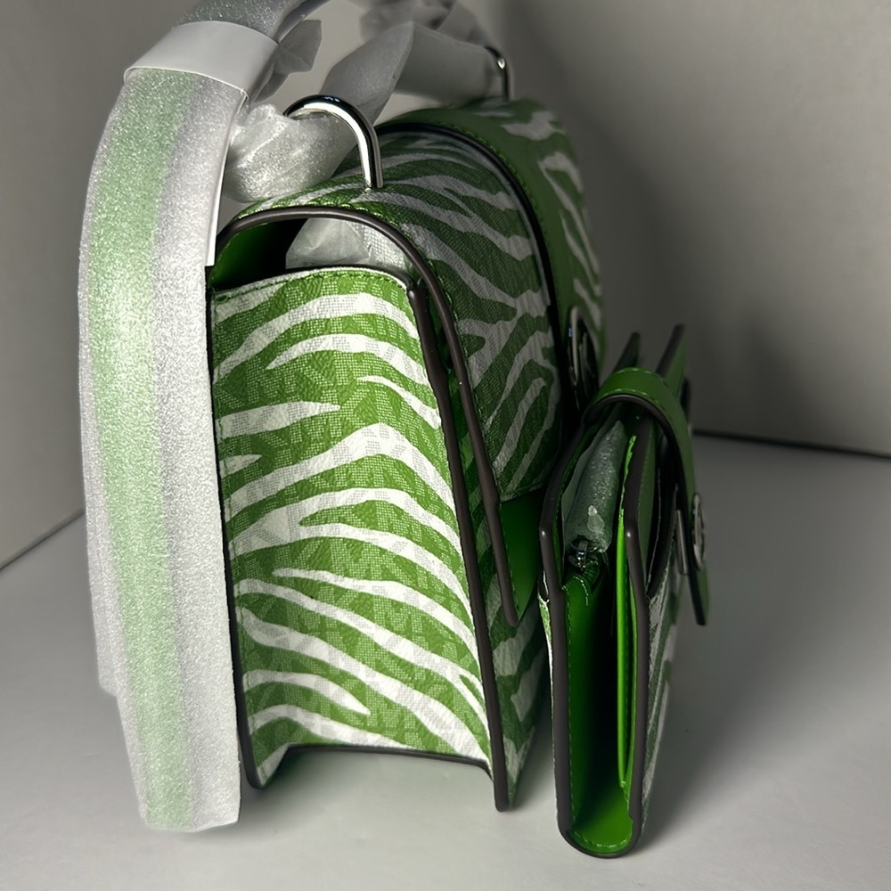 Michael Kors Greenwich Small Green Zebra Animal Print Crossbody Bag & Wallet Set - Picture 5 of 16